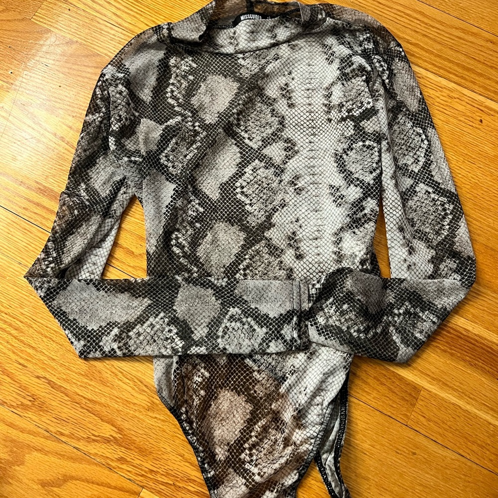 Missguided Gray and Brown Long Sleeve Top
